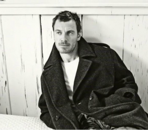 Michael Fassbender: Το video της φωτογράφισης του για το T magazine