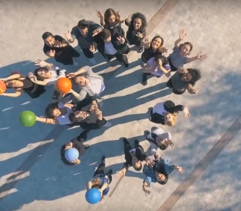 Βρήκαμε τους ανθρώπους πίσω από το viral flash mob στο Πεδίον του Άρεως