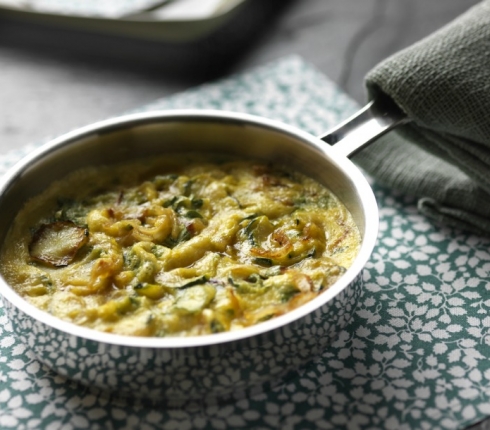 Φτιάχνουμε Frittata με κολοκυθάκια για πρωινό