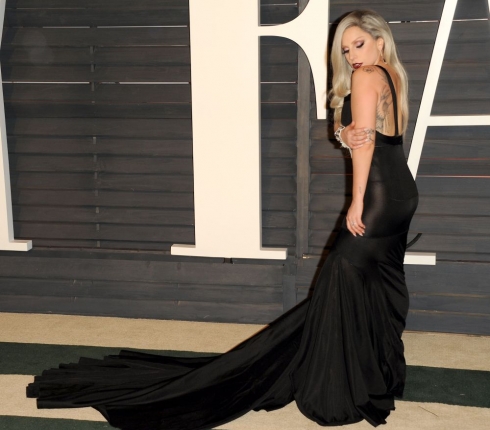 Lady Gaga: Super chic με total black τουαλέτα