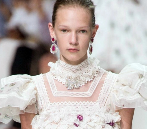 Paris Haute Couture week: Η συλλογή Giambattista Valli βγήκε από τα παραμύθια