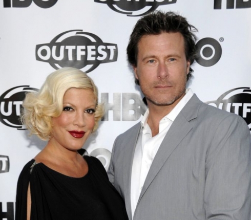 Το πήρε απόφαση: Η Tori Spelling χωρίζει