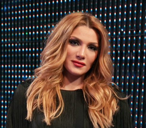 Αγγελική Ηλιάδη: Ποιος είναι ο sexy άντρας δίπλα της; Και δεν είναι ο Γκέντσογλου!
