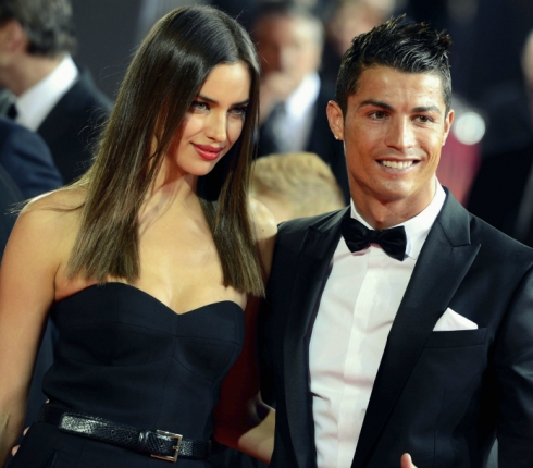 Ιrina Shayk: Ο Ronaldo έστελνε κρυφά ερωτικά sms σε άλλες γυναίκες