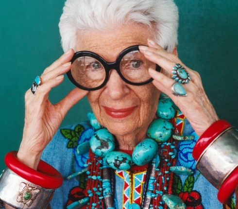Iris Apfel : 10 φράσεις του 95χρονου fashion icon που θα σε κάνουν να αλλάξεις άποψη για τη μόδα