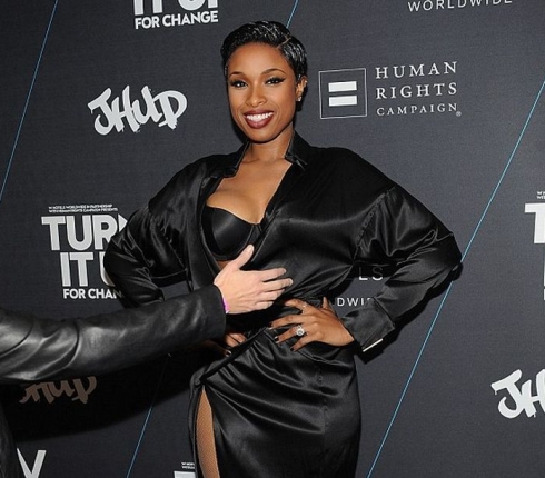 Η Jennifer Hudson έχασε 37 κιλά σε 4 χρόνια και δείχνει το σώμα της!