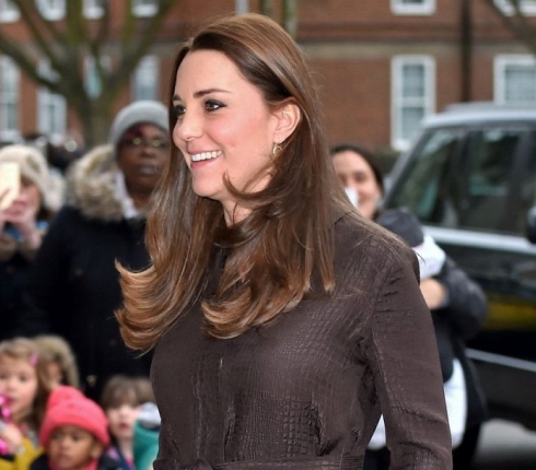 Κάντο όπως η βασίλισσα: H Kate Middleton με φουστάνι 66 ευρώ