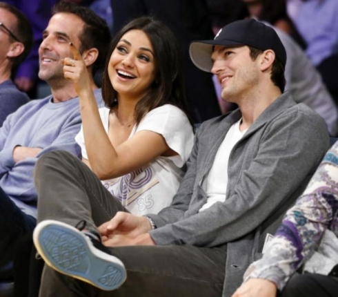 Αshton Kutcher: Θέλω να κάνω sex με την Κunis συνέχεια!