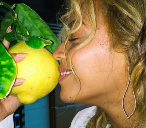  Τι μήνυμα κρύβεται στο τραγούδι (Lemonade) της Beyonce; (Εκτός από την απιστία του Jay-Z)