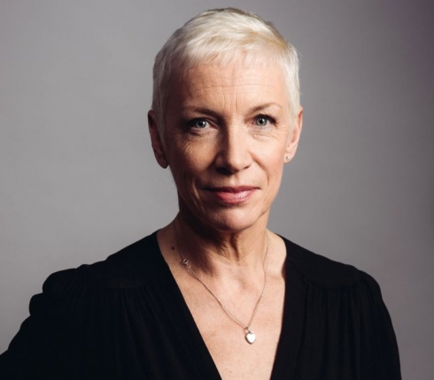 Annie Lennox: Aρνήθηκε το photoshop στο εξώφυλλο του νέου της album