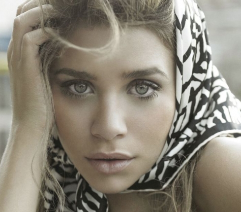 Mary-Kate Olsen όπως Renee Zellweger: Δείτε την απίστευτη μεταμόρφωση της