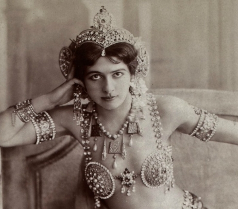 Mata Hari: Ο θρύλος της εξωτικής χορεύτριας που έγινε κατάσκοπος!