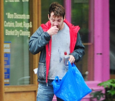 Jonathan Rhys Meyer: Με ένα μπουκάλι βότκα στο χέρι