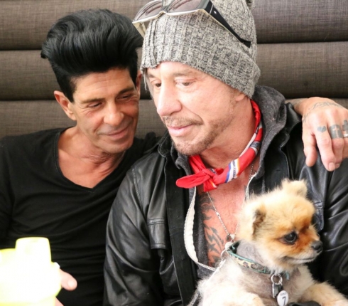 Mickey Rourke εσύ;