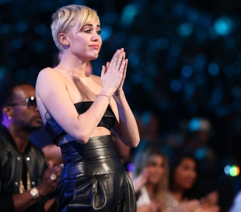 Miley Cyrus: Τι απίστευτο της συνέβη στα VMAs;  - Κεντρική Εικόνα