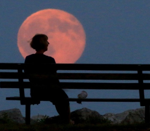 Blue Moon: Φωτογραφίες που κόβουν την ανάσα