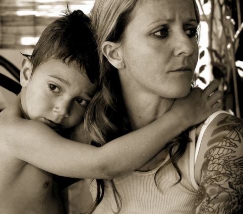 Εξομολογήσεις ενός άντρα: Γιατί οι μητέρες είναι τα πιο δυνατά πλάσματα στον πλανήτη
