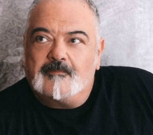 Στηβ Ντούζος: H γυναίκα πρέπει να είναι υπό τον άντρα