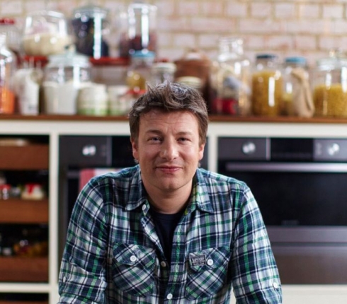 Δεν το λες και παιδαγωγικό! Ο Jamie Oliver τιμώρησε με... τσίλι την κόρη του!