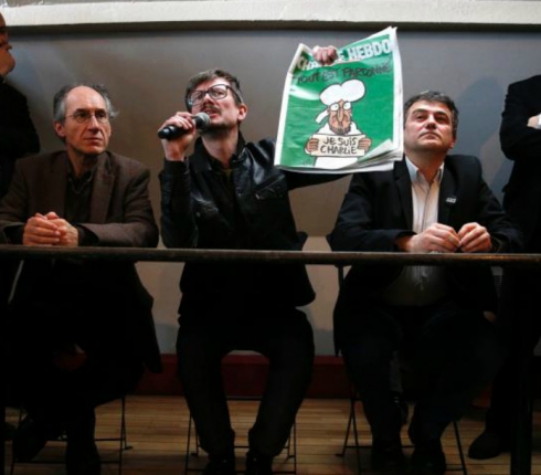 O αρχισυντάκτης του Charlie Hebdo μιλά πρώτη φορά για τα σκίτσα του Μωάμεθ