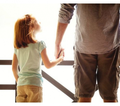 Γιορτή του πατέρα: 6 λόγοι που όταν ήσουν μικρή αγαπούσες τον μπαμπά σου περισσότερο τα καλοκαίρια!