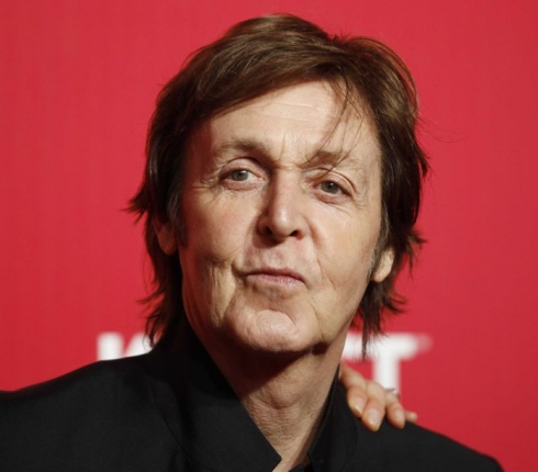 Paul McCartney: Ήμουν ερωτευμένος με την Βασίλισσα Ελισάβετ!