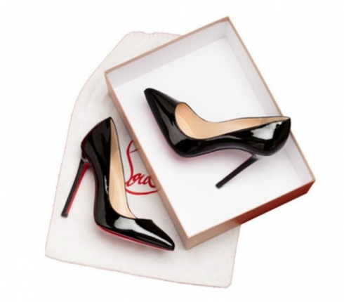 Dream Shopping: H πιο διάσημη γόβα του Christian Louboutin γίνεται 10 ετών! Ρεπορτάζ αγοράς