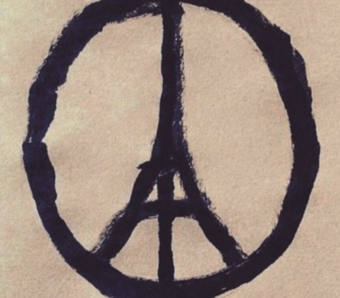 Pray for Paris: Όλος ο πλανήτης προσεύχεται για τη Γαλλία