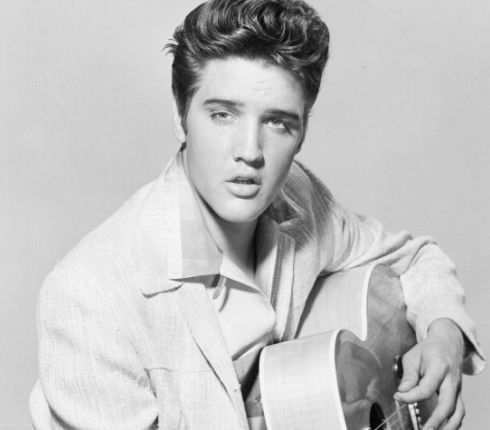 Αυτός ήταν πραγματικά ο Elvis Presley: Διαβάστε τις αποκαλύψεις που κάνει η αρραβωνιαστικιά του - Κεντρική Εικόνα