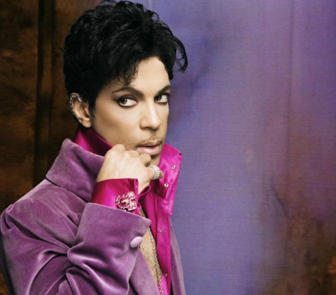 10 φορές που ο Prince άλλαξε τον τρόπο με τον οποίο βλέπαμε την μόδα! 