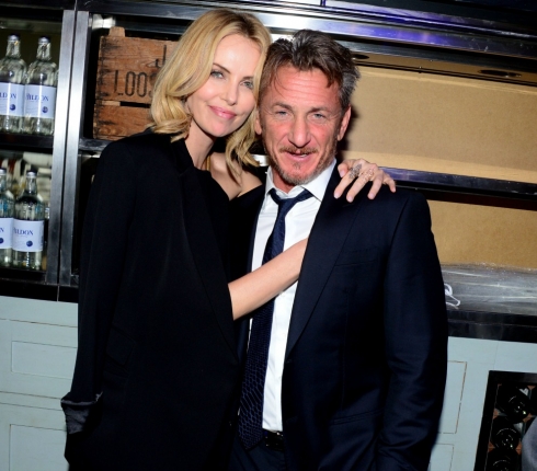 Charlize Theron- Sean Penn: Πιο ερωτευμένοι από ποτέ στο κόκκινο χαλί