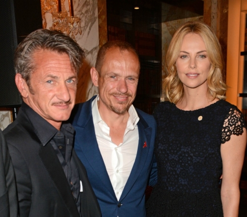 Charlize Theron και Sean Penn: Μαζί σε φιλανθρωπική εκδήλωση στη Βιέννη