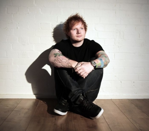 Ed Sheeran: Τραγουδούσα μεθυσμένος στην σκηνή