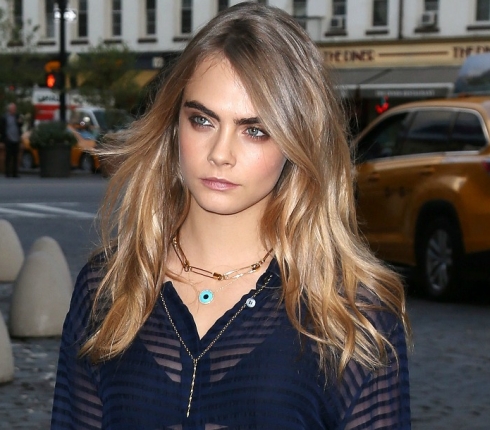 Το μυστικό της Cara Delevingne για τέλειο δέρμα