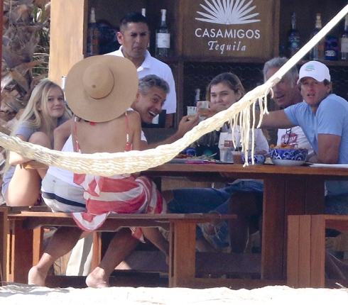 Διακοπές στο Μεξικό κάνει το ζεύγος Clooney