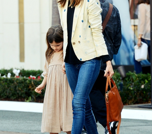 Η Michelle Monaghan μας δείχνει το ιδανικό outfit για κάθε μαμά