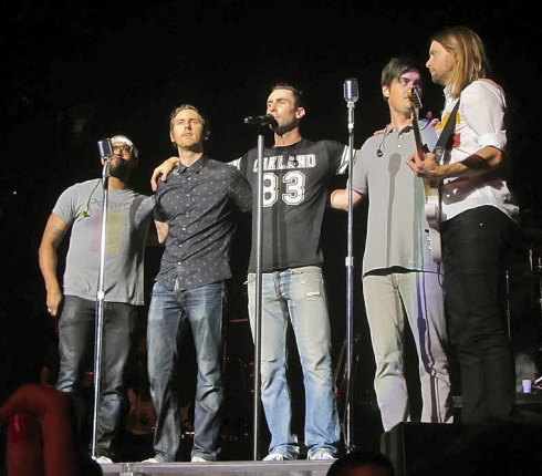 Maroon 5: Υπόκλιση για τους φαν τους στο Βανκούβερ