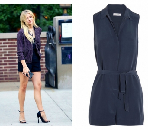 Chloë Moretz : Σέξι και chic με το μπλε playsuit να πρωταγωνιστεί
