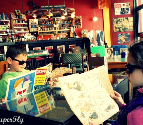 SuperFly Cafe: Ένας παιδότοπος για μεγάλους στο Παγκράτι