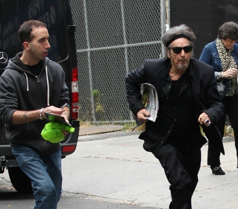 Al Pacino: Τρέχει για να ξεφύγει από θαυμαστή