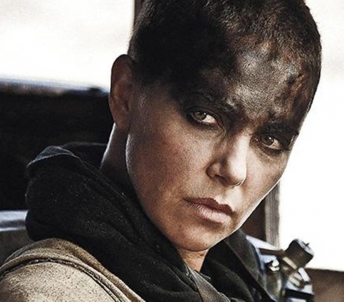 Charlize Theron: Ξύρισε το κεφάλι της για το Mad Max