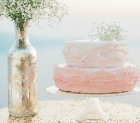 Νύφες του καλοκαιριού: Διαλέξτε τούρτα γάμου με 4 απλά βήματα!