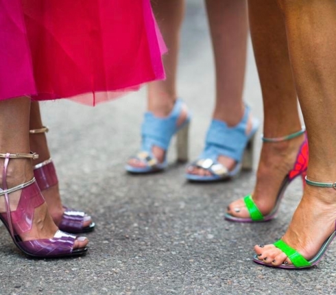 High heels coloured sandals ! Βάλε χρώμα στα ψηλοτάκουνα πέδιλά σου