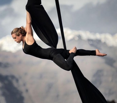 Κατερίνα Σολδάτου: Η γυναίκα που έκανε το aerial dance τέχνη, θα σε πείσει να το δοκιμάσεις