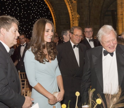 Λαμπερή και εντυπωσιακή η εγκυμονούσα Kate Middleton