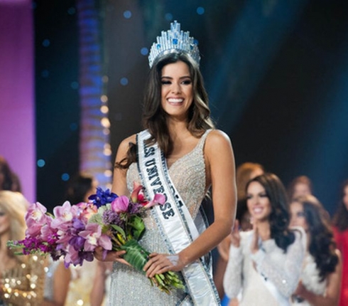 Η Miss Colombia, Paulina Vega, είναι η νέα Miss Universe