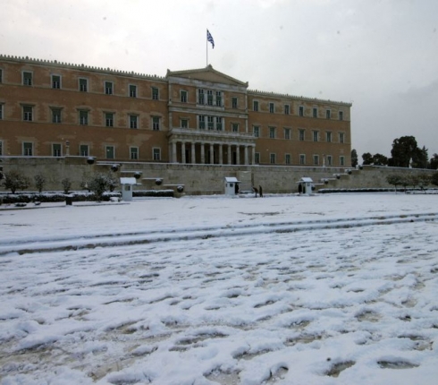 Κακοκαιρία: Σε λευκό κλοιό η Αττική! Πότε βελτιώνεται ο καιρός