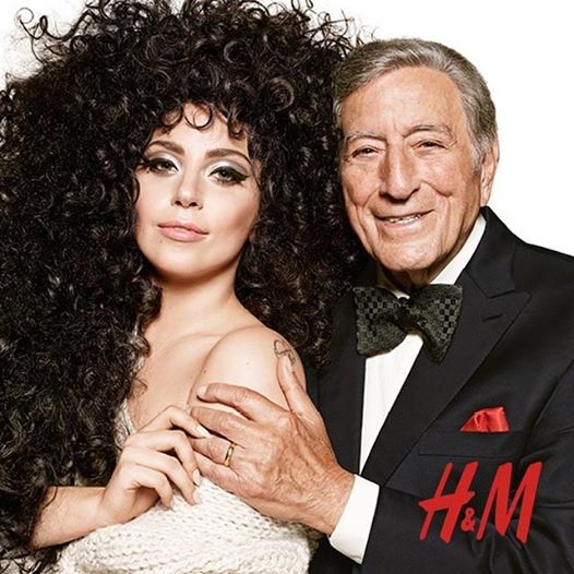  Lady Gaga και Tony Bennett πρωταγωνιστούν στην χριστουγεννιάτικη καμπάνια των H&M! (Photos)