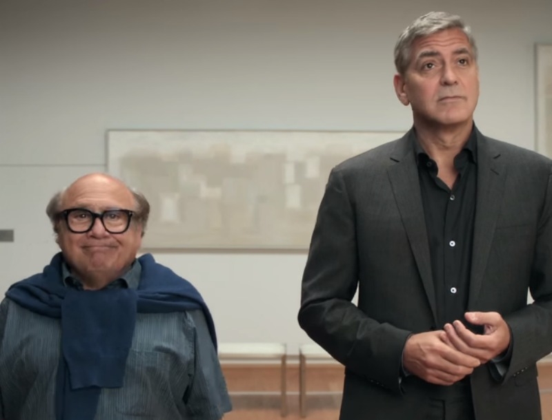 Ο George Clooney συμπρωταγωνιστεί σε διαφήμιση με τον Danny DeVito