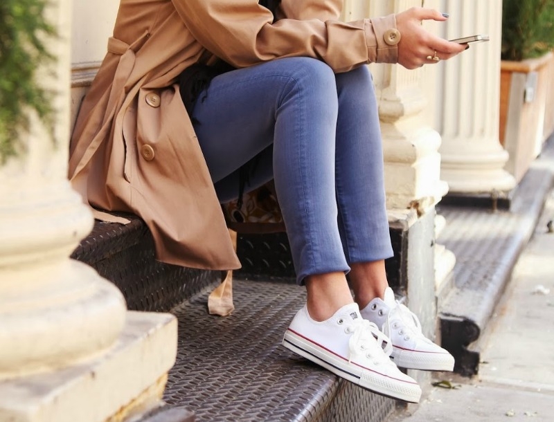 Κι εσύ με ξεκάλτσωτο Vans και All Star; Βρήκαμε πώς δεν θα μυρίζουν ποτέ τα sneakers σου Κι εσύ με ξεκάλτσωτο Vans και All Star; Βρήκαμε πώς δεν θα μυρίζουν ποτέ τα sneakers σου